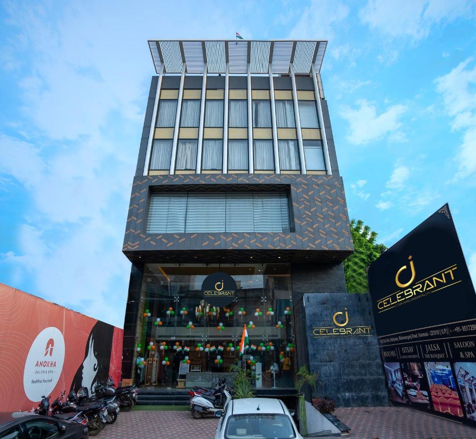 Celebrant Hotel Varanasi Esterno foto